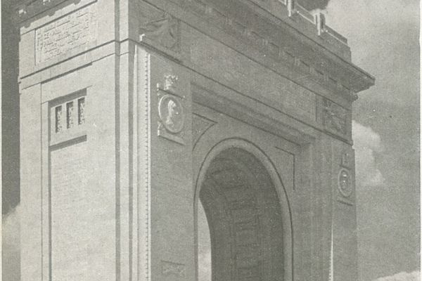022-arcul-de-triumf,-sursa-arhitectura-194165317812-699A-B10C-91C7-0E3C5F622A6E.jpg