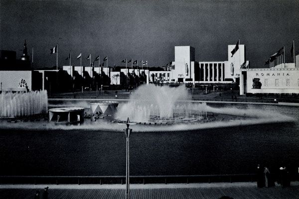 09a_expozitia-internationala-new-york-1939-40-cu-pavilionul-româniei,-wurts-1977A1ACAEE4-38DE-CCCB-256F-294140A6EF8C.jpg