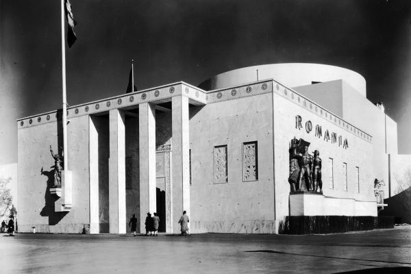 09b_new-york-pavilionul-româniei,-foto-underwood,-arhiva-fam-cantacuzino-londra4FF60ACE-F51E-5A06-D9FF-C333559270A9.jpg